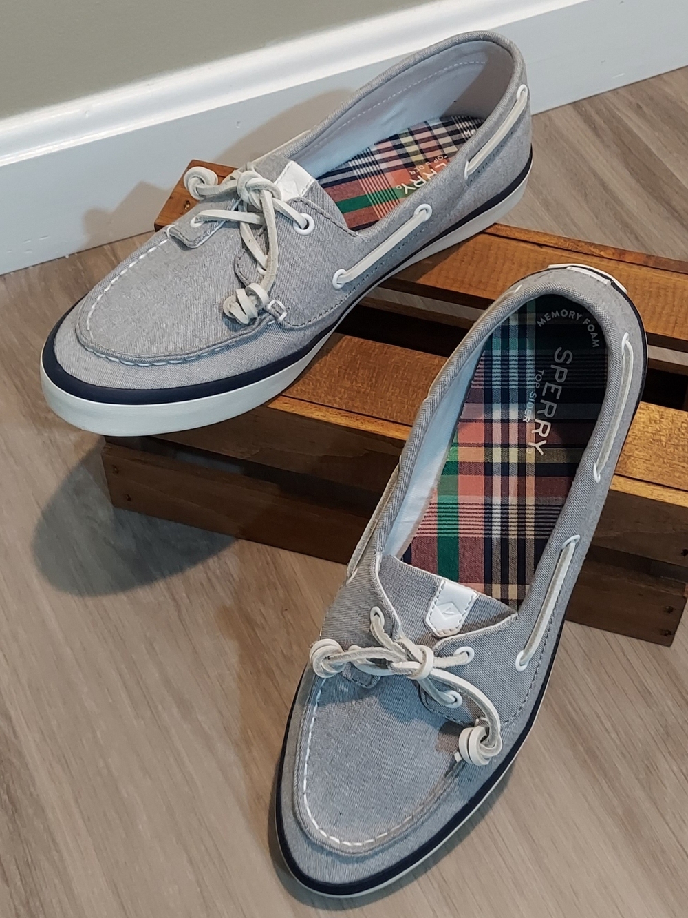 Sperry Women's Size 9.5 Angelfish Top-Sider Boat Shoe Gray Canvas Plaid Lining